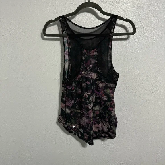 Lululemon floral tank top size small - Picture 3 of 4